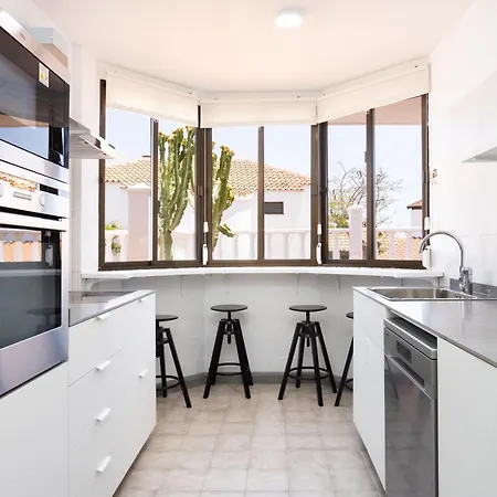 Home2book Comfort Getaway Terrace & Bbq, Tatil Evi *